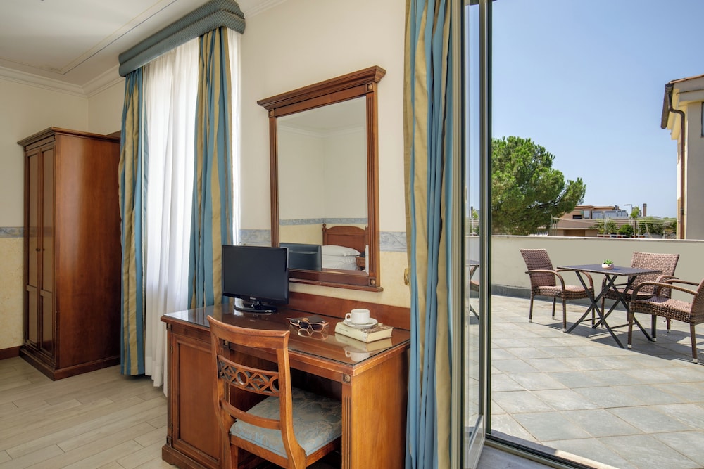 Hotel Alessandrino — Hotel rooms in Rome, Lazio