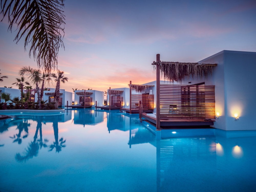 Stella Island Luxury Resort & Spa - Adults Only — Pool in Analipsi