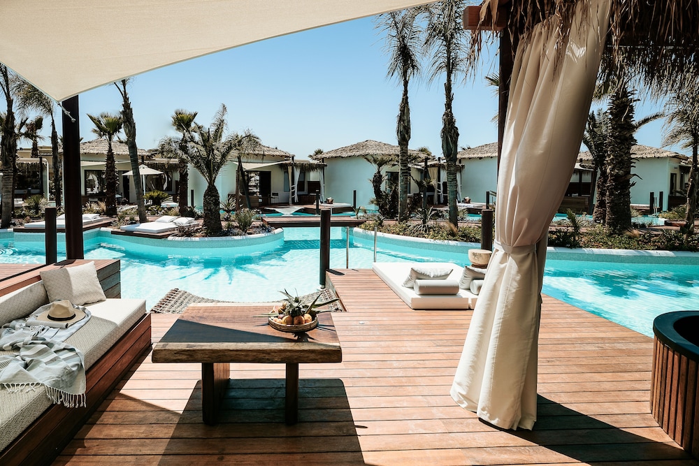 Stella Island Luxury Resort & Spa - Adults Only — Rooms in Analipsi