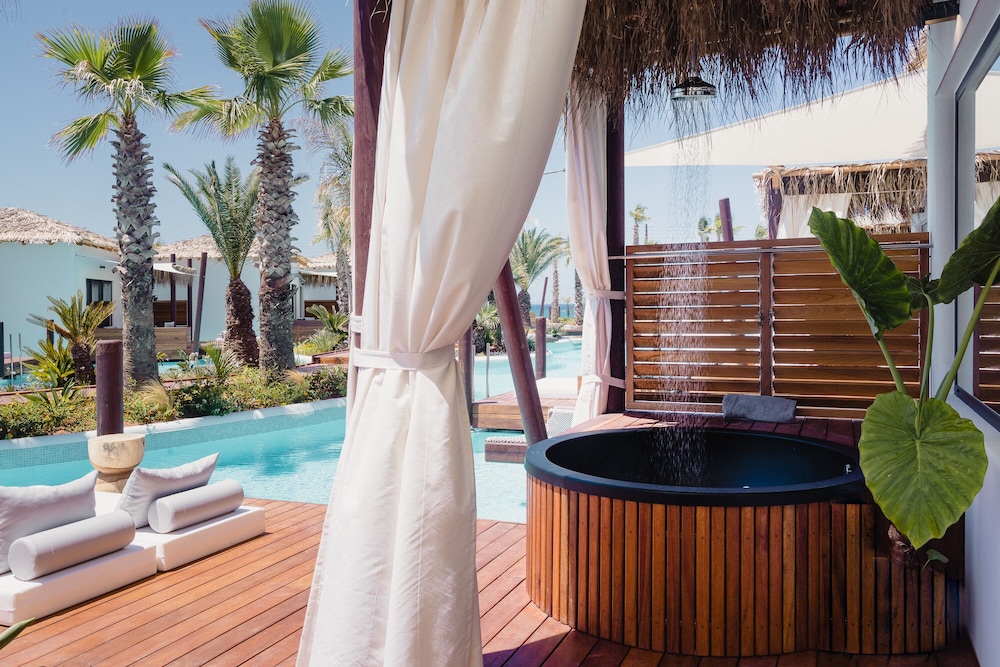 Stella Island Luxury Resort & Spa - Adults Only — Rooms in Analipsi