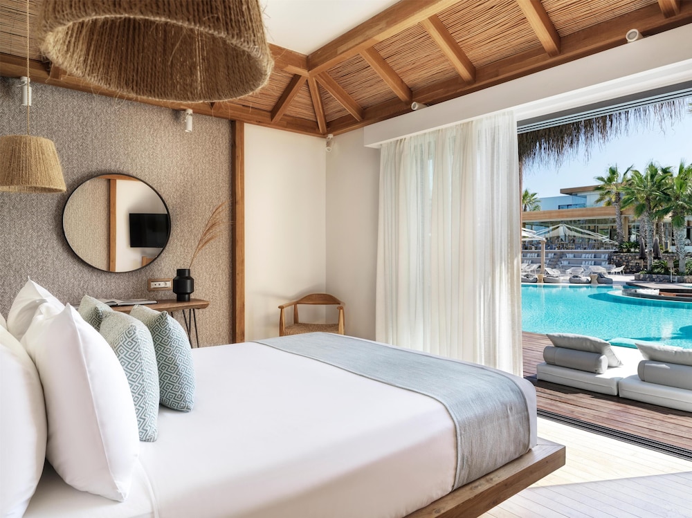 Stella Island Luxury Resort & Spa - Adults Only — Rooms in Analipsi