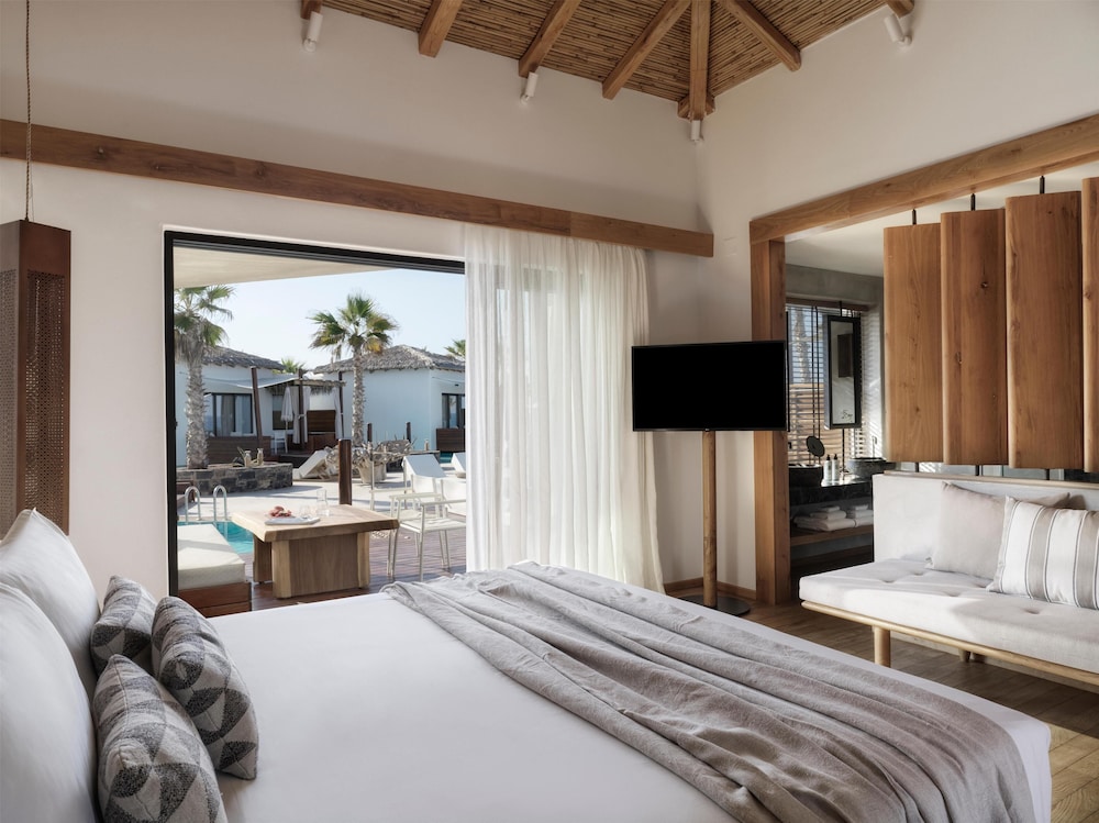 Stella Island Luxury Resort & Spa - Adults Only — Rooms in Analipsi