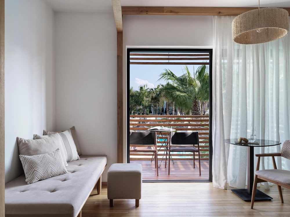Stella Island Luxury Resort & Spa - Adults Only — Rooms in Analipsi