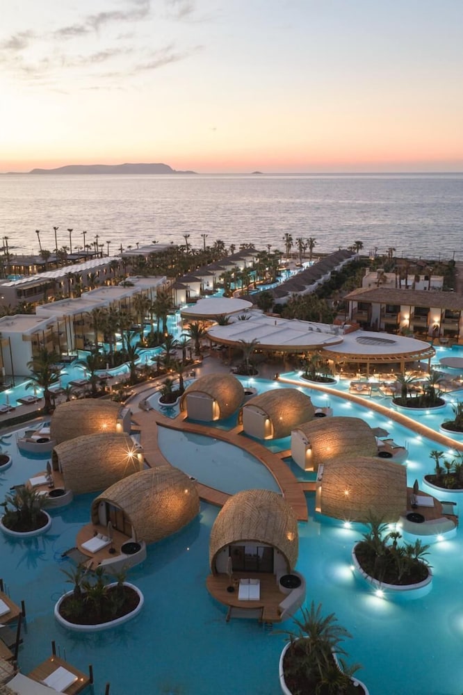 Stella Island Luxury Resort & Spa - Adults Only — Outdoor in Analipsi