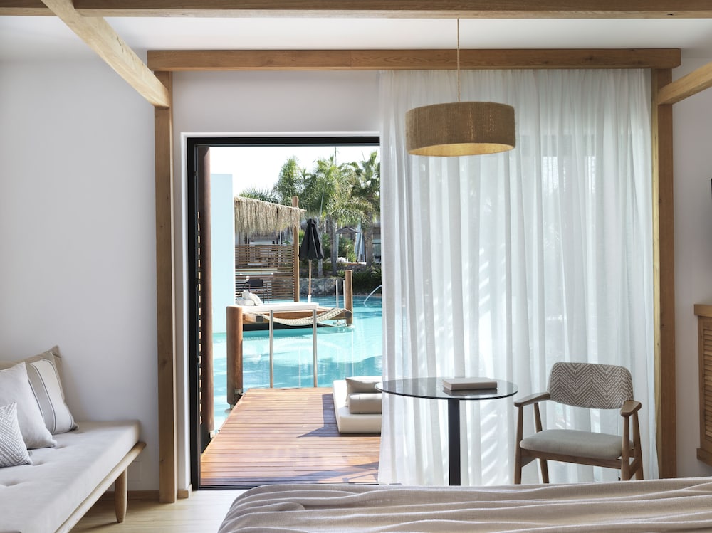 Stella Island Luxury Resort & Spa - Adults Only — Rooms in Analipsi