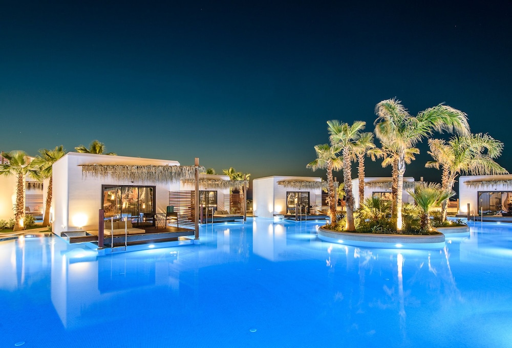 Stella Island Luxury Resort & Spa - Adults Only — Pool in Analipsi
