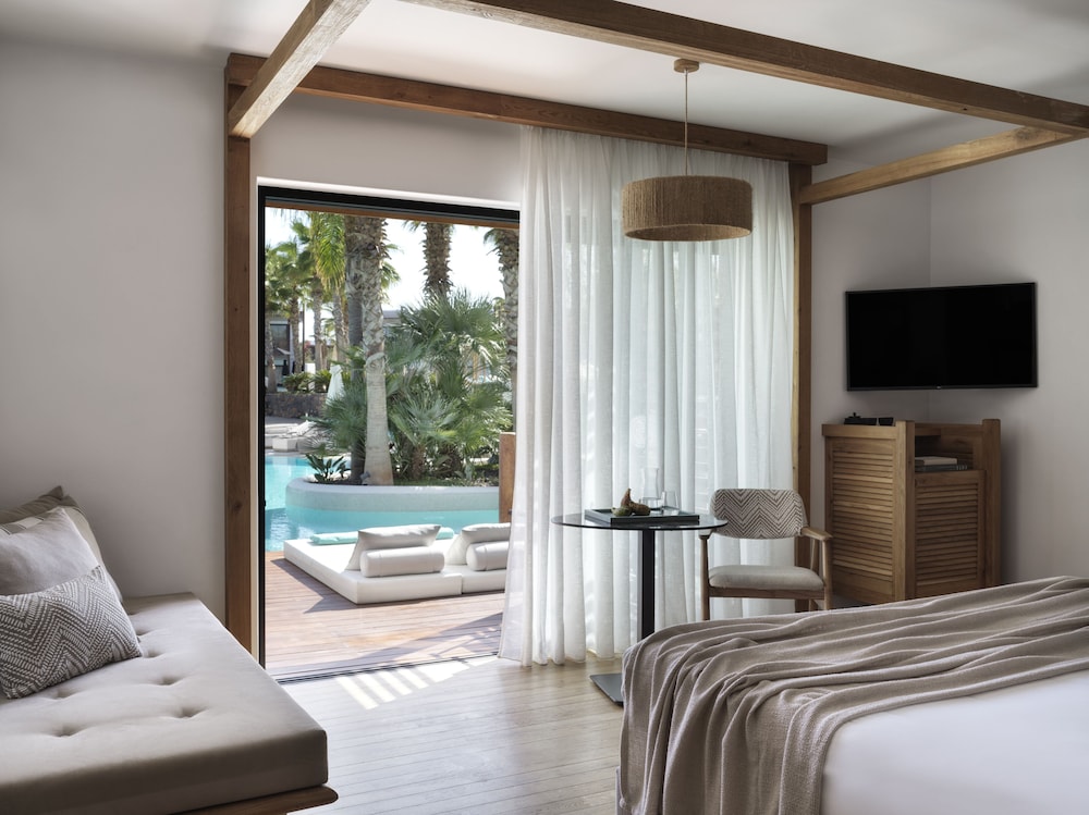 Stella Island Luxury Resort & Spa - Adults Only — Rooms in Analipsi