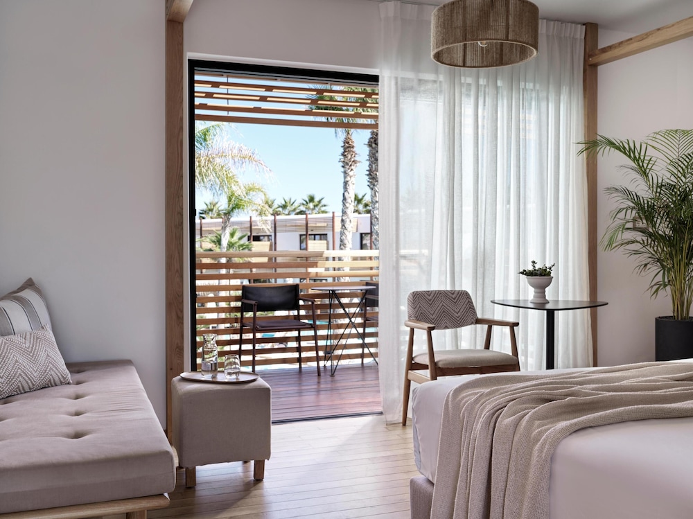 Stella Island Luxury Resort & Spa - Adults Only — Rooms in Analipsi