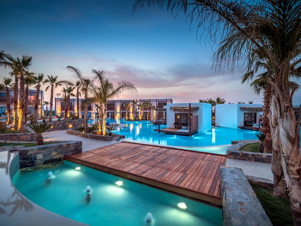 Stella Island Luxury Resort & Spa - Adults Only — Shared spaces in Analipsi