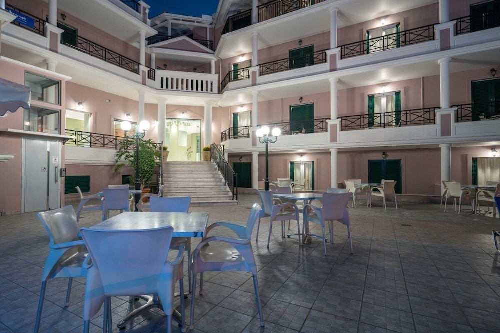 Alamis Hotel & Apartments — Hotel building in Tsilivi, Ionian Islands