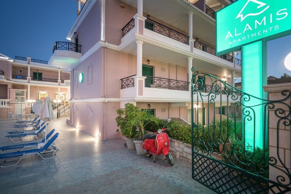 Alamis Hotel & Apartments — Hotel building in Tsilivi, Ionian Islands
