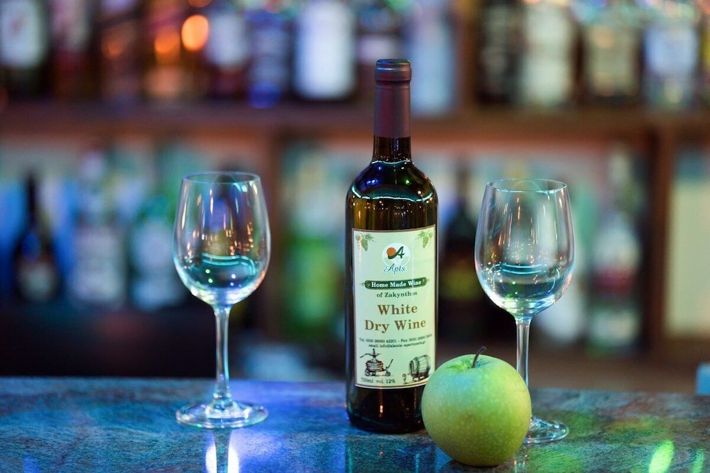 Alamis Hotel & Apartments — Restaurant & bars in Tsilivi, Ionian Islands