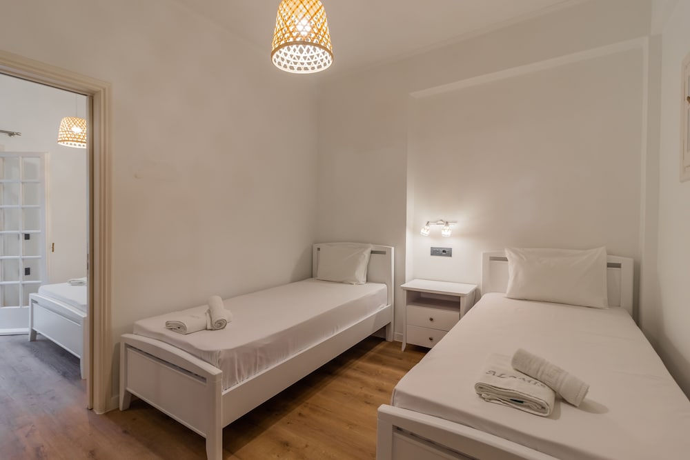 Alamis Hotel & Apartments — Hotel rooms in Tsilivi, Ionian Islands