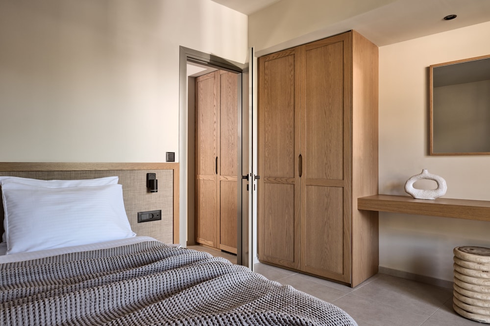 Alamis Hotel & Apartments — Hotel rooms in Tsilivi, Ionian Islands