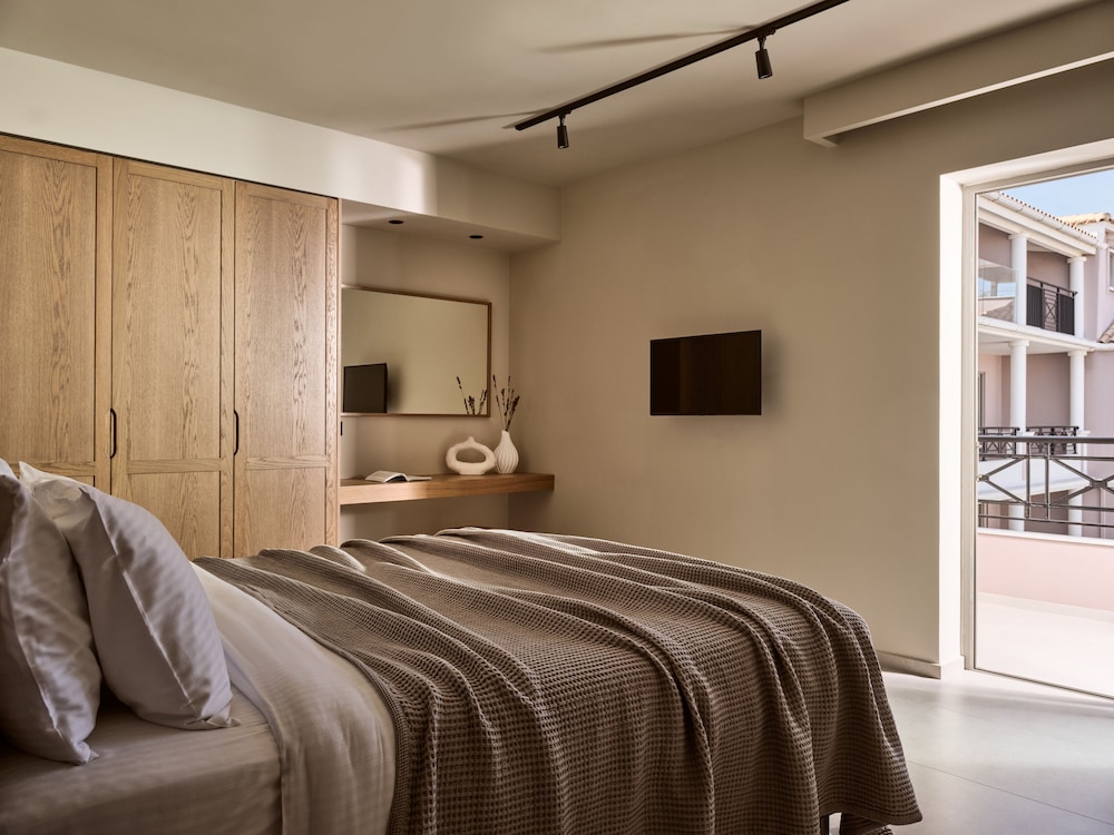 Alamis Hotel & Apartments — Hotel rooms in Tsilivi, Ionian Islands