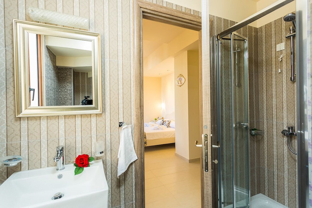 Polyxenia Suites — Hotel rooms in Rethymnon