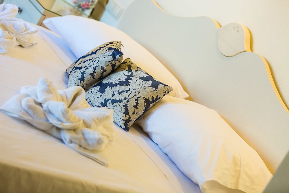 Polyxenia Suites — Hotel rooms in Rethymnon