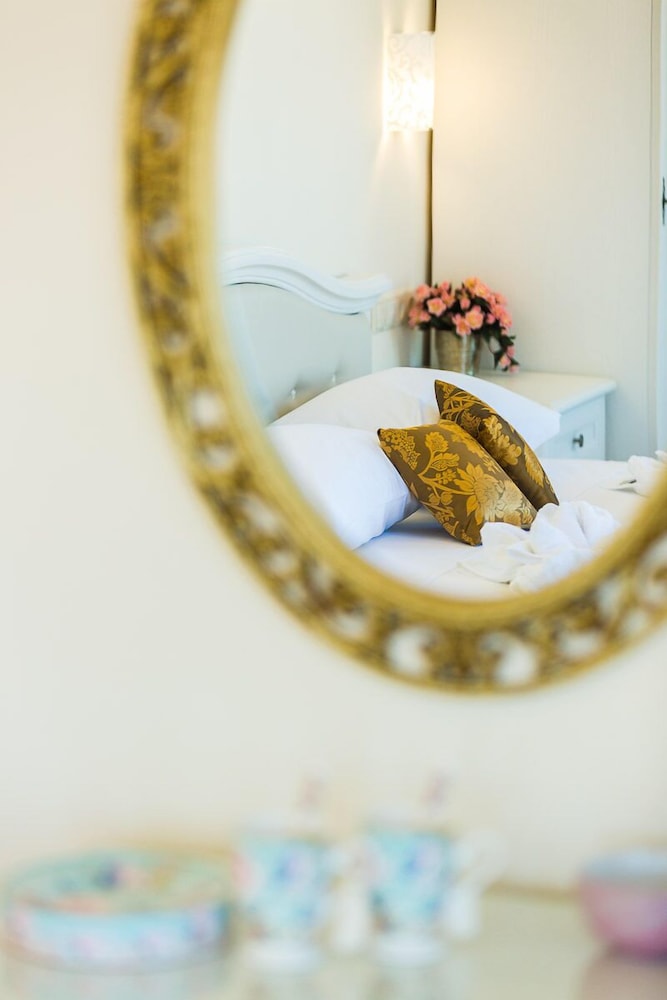Polyxenia Suites — Hotel rooms in Rethymnon