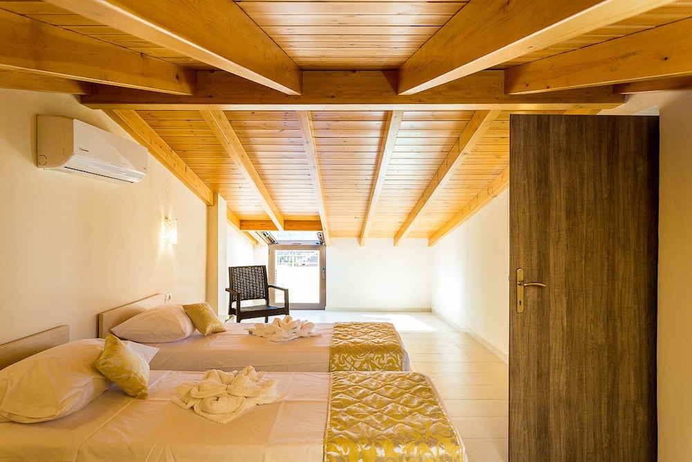 Polyxenia Suites — Hotel rooms in Rethymnon