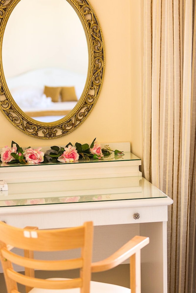 Polyxenia Suites — Hotel rooms in Rethymnon