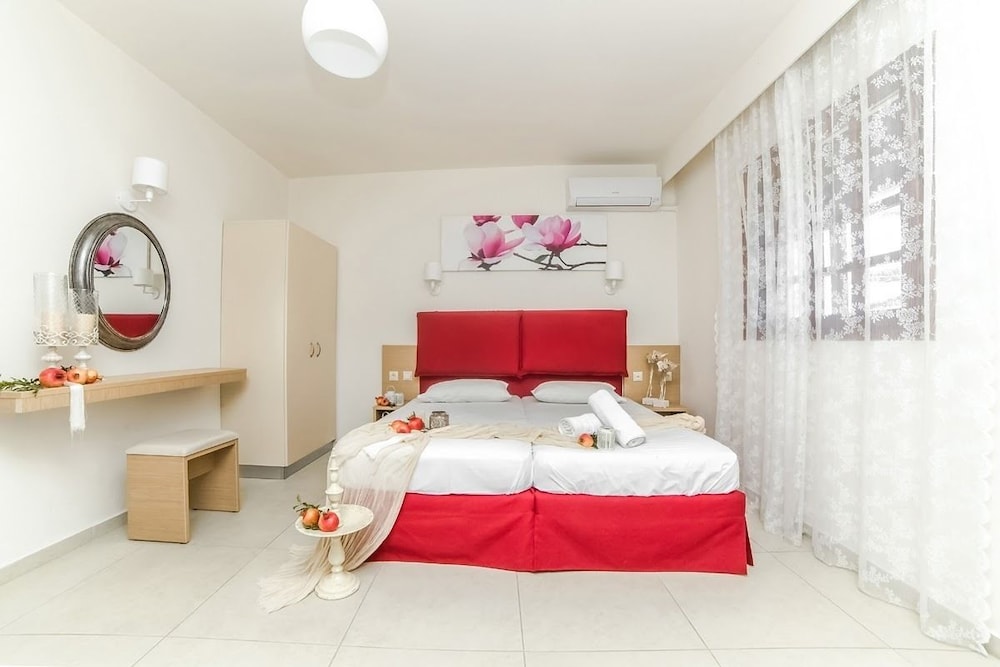 Stelios Gardens — Hotel rooms in Malia