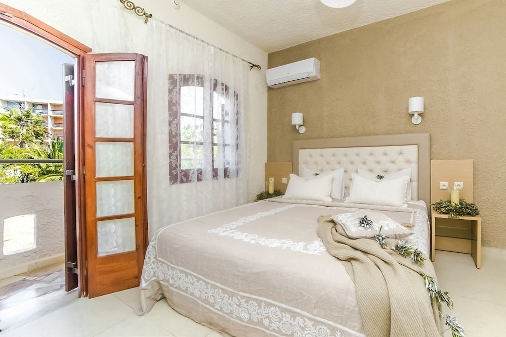 Stelios Gardens — Hotel rooms in Malia