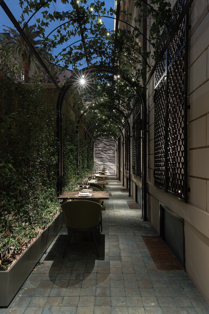InterContinental Rome Ambasciatori Palace by IHG — Hotel building in Rome, Lazio