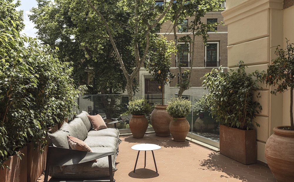 InterContinental Rome Ambasciatori Palace by IHG — Hotel building in Rome, Lazio