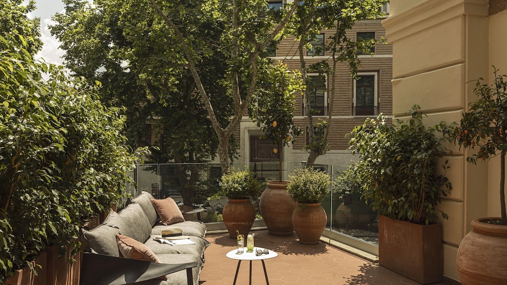 InterContinental Rome Ambasciatori Palace by IHG — Hotel building in Rome, Lazio