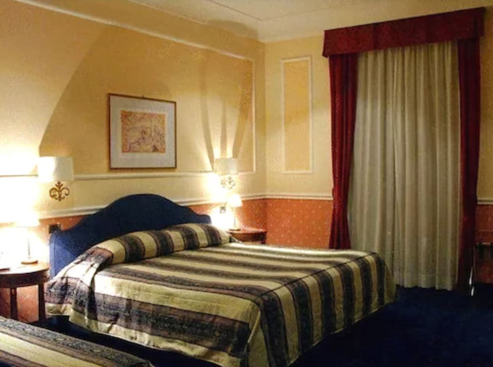 Antico Palazzo Rospigliosi — Hotel rooms in Rome, Lazio