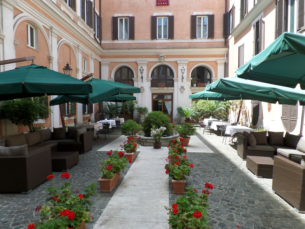 Antico Palazzo Rospigliosi — Hotel building in Rome, Lazio