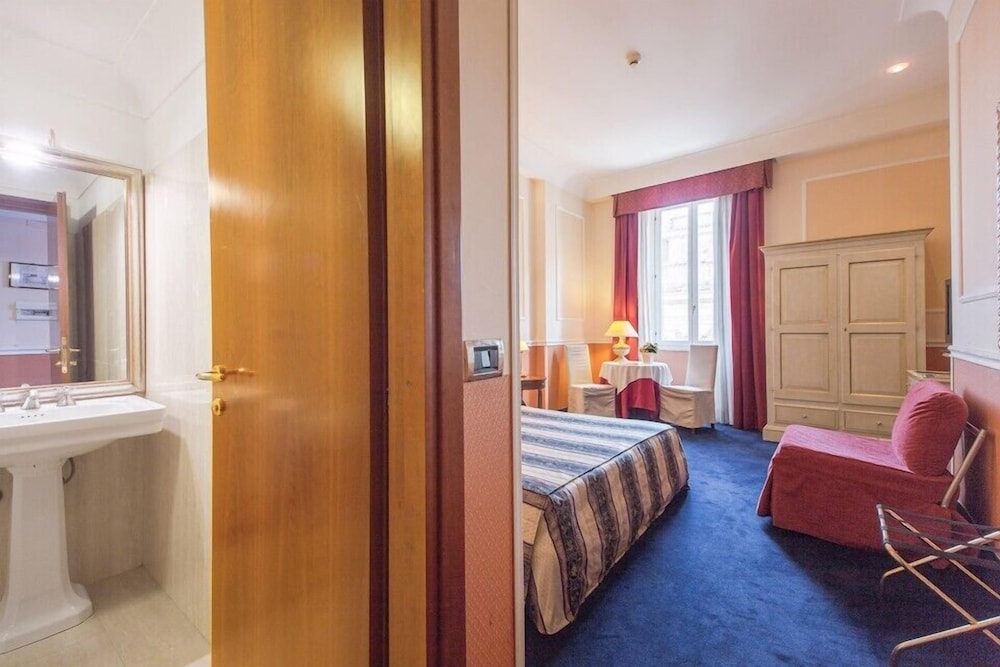 Antico Palazzo Rospigliosi — Hotel rooms in Rome, Lazio