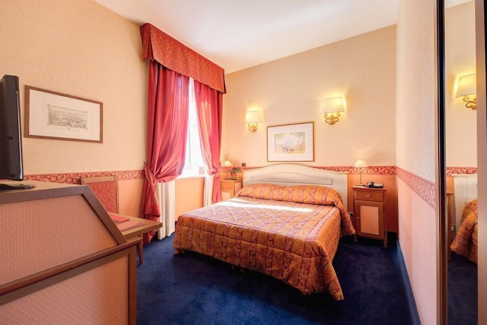 Antico Palazzo Rospigliosi — Hotel rooms in Rome, Lazio
