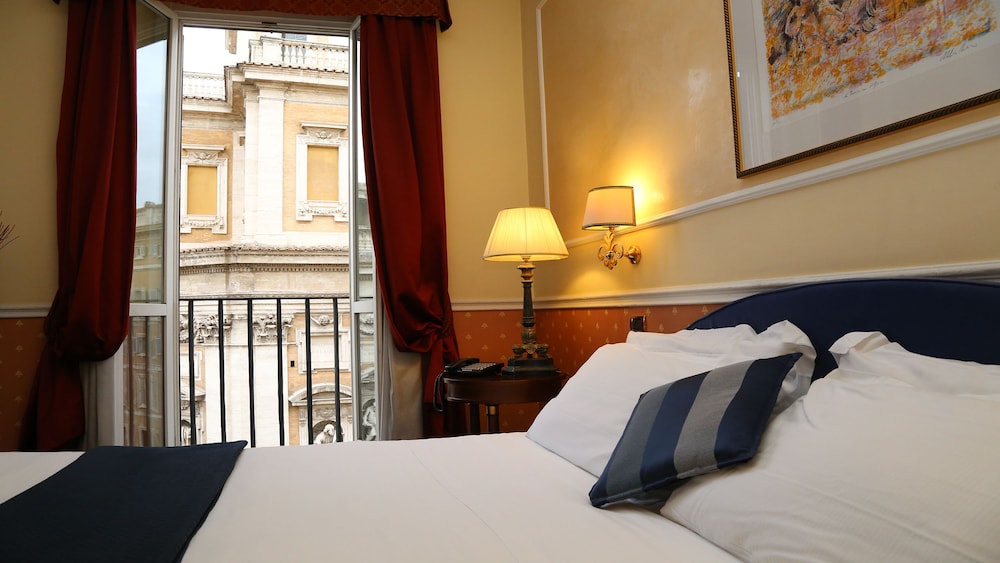 Antico Palazzo Rospigliosi — Hotel rooms in Rome, Lazio