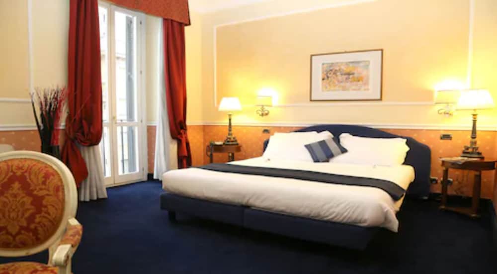 Antico Palazzo Rospigliosi — Hotel rooms in Rome, Lazio