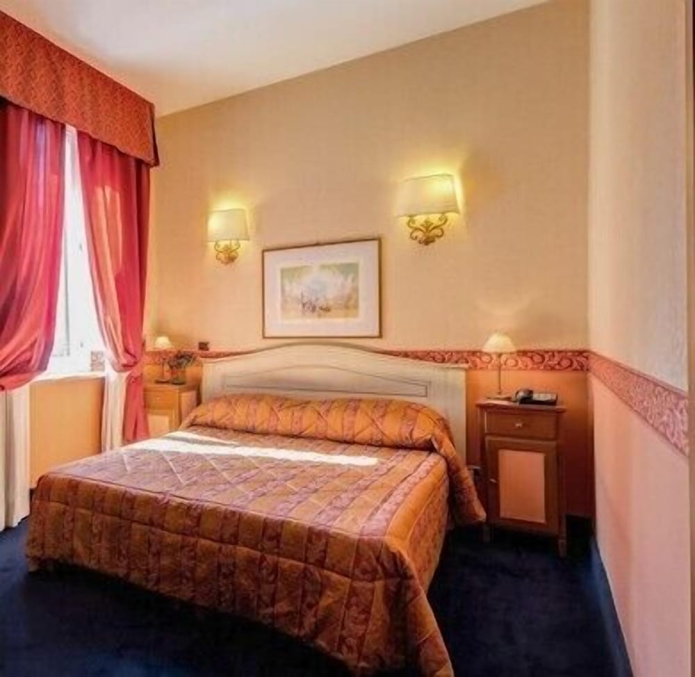 Antico Palazzo Rospigliosi — Hotel rooms in Rome, Lazio