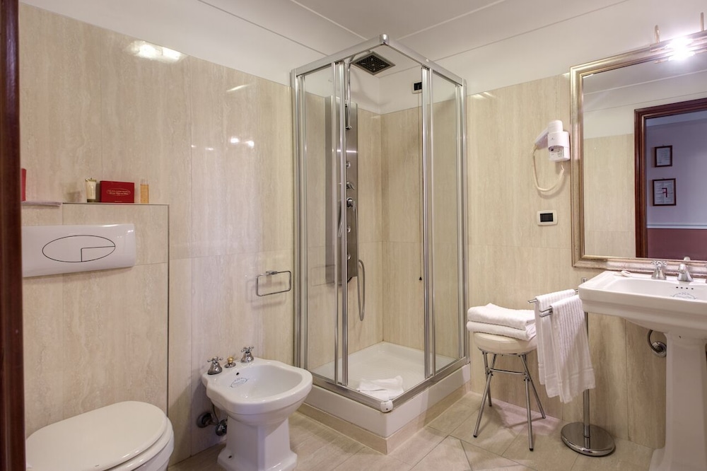 Antico Palazzo Rospigliosi — Hotel rooms in Rome, Lazio