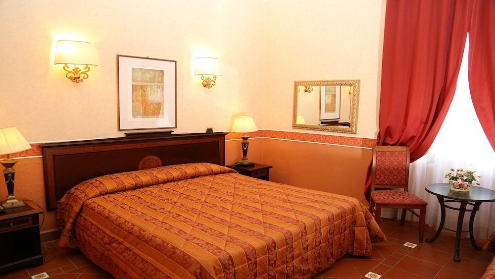 Antico Palazzo Rospigliosi — Hotel rooms in Rome, Lazio