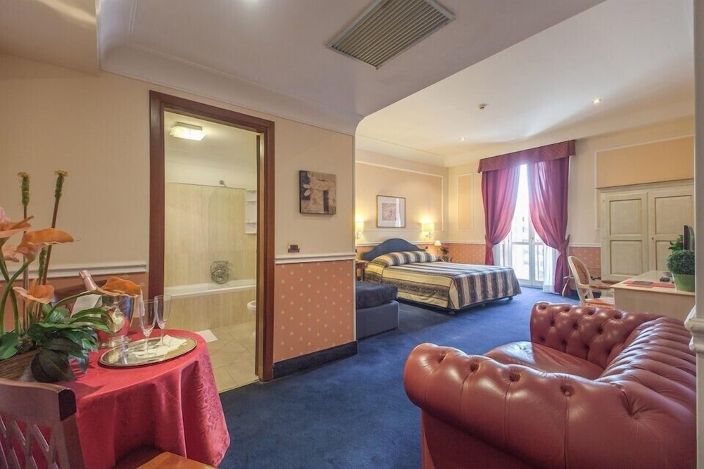 Antico Palazzo Rospigliosi — Hotel rooms in Rome, Lazio