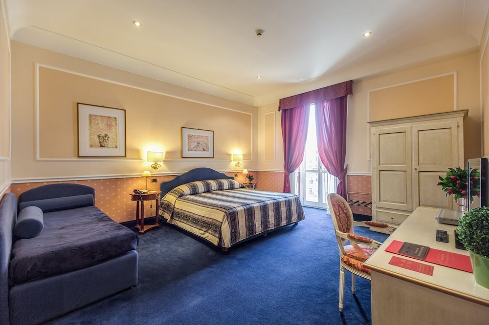 Antico Palazzo Rospigliosi — Hotel rooms in Rome, Lazio
