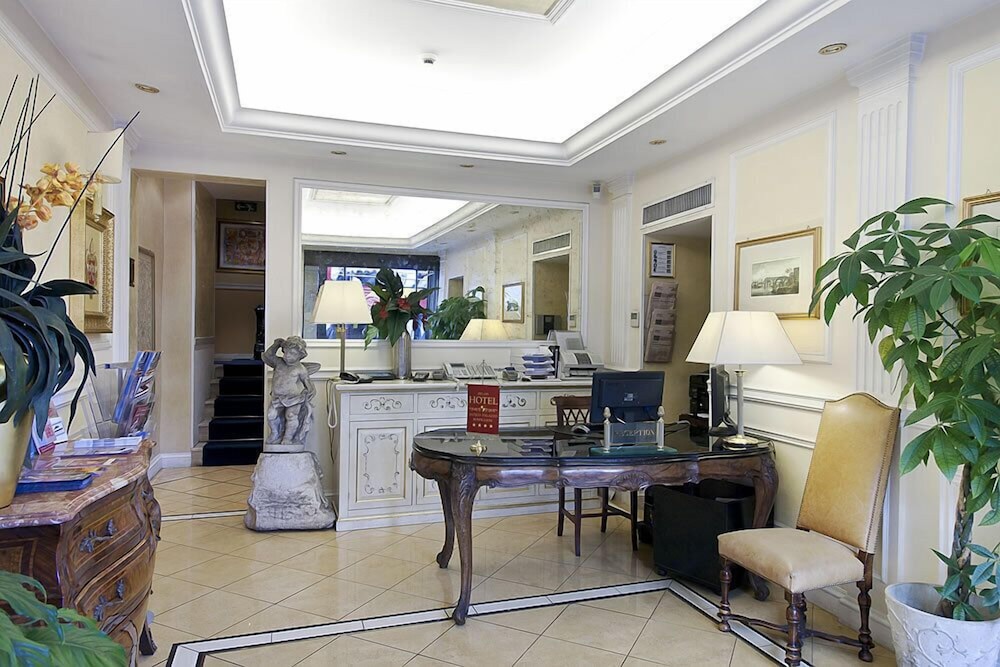 Antico Palazzo Rospigliosi — Hotel building in Rome, Lazio