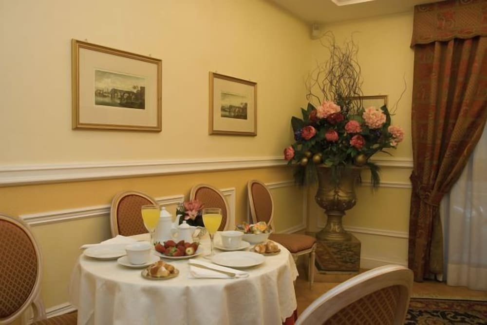 Antico Palazzo Rospigliosi — Restaurant & bars in Rome, Lazio