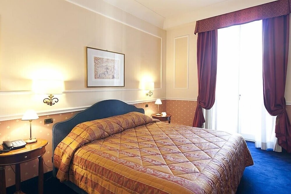Antico Palazzo Rospigliosi — Hotel rooms in Rome, Lazio
