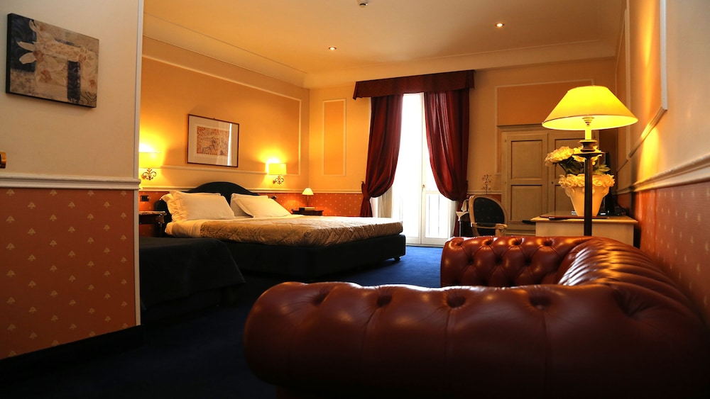 Antico Palazzo Rospigliosi — Hotel rooms in Rome, Lazio