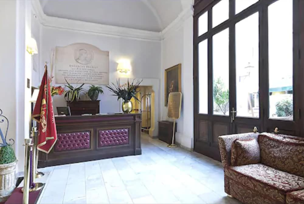 Antico Palazzo Rospigliosi — Hotel building in Rome, Lazio