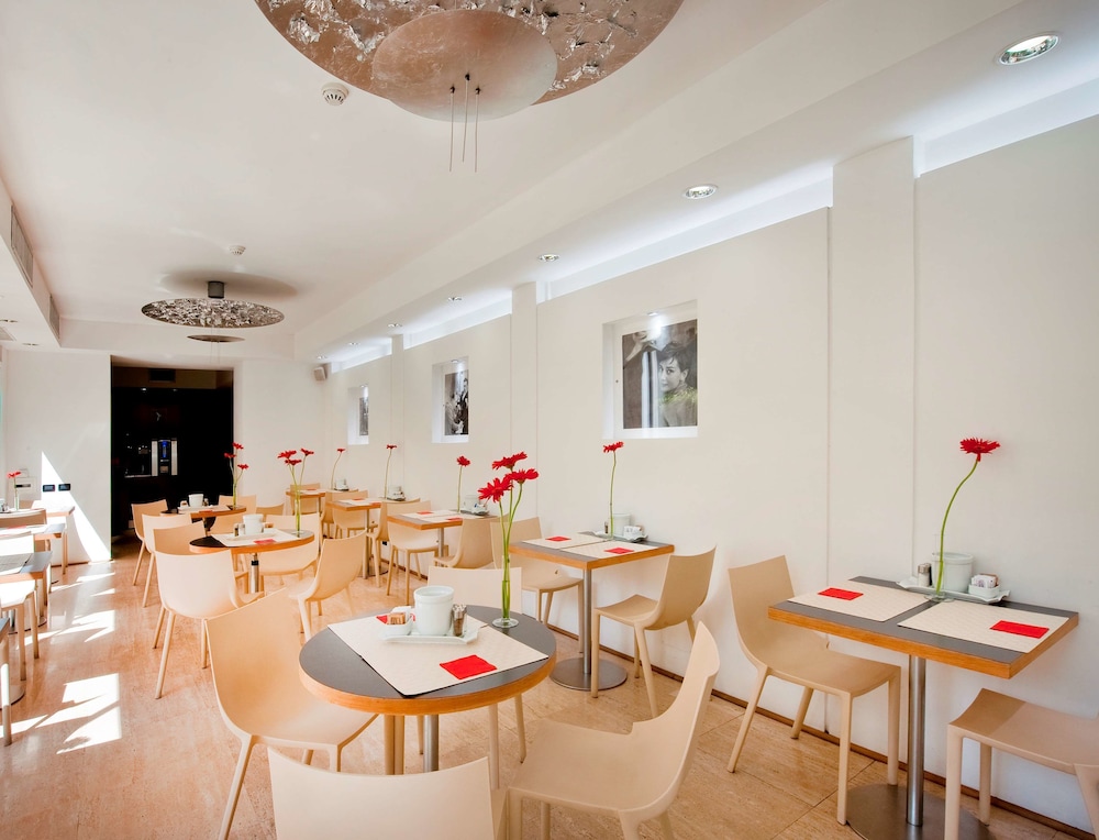 Best Western Ars Hotel — Restaurant & bars in Rome, Lazio
