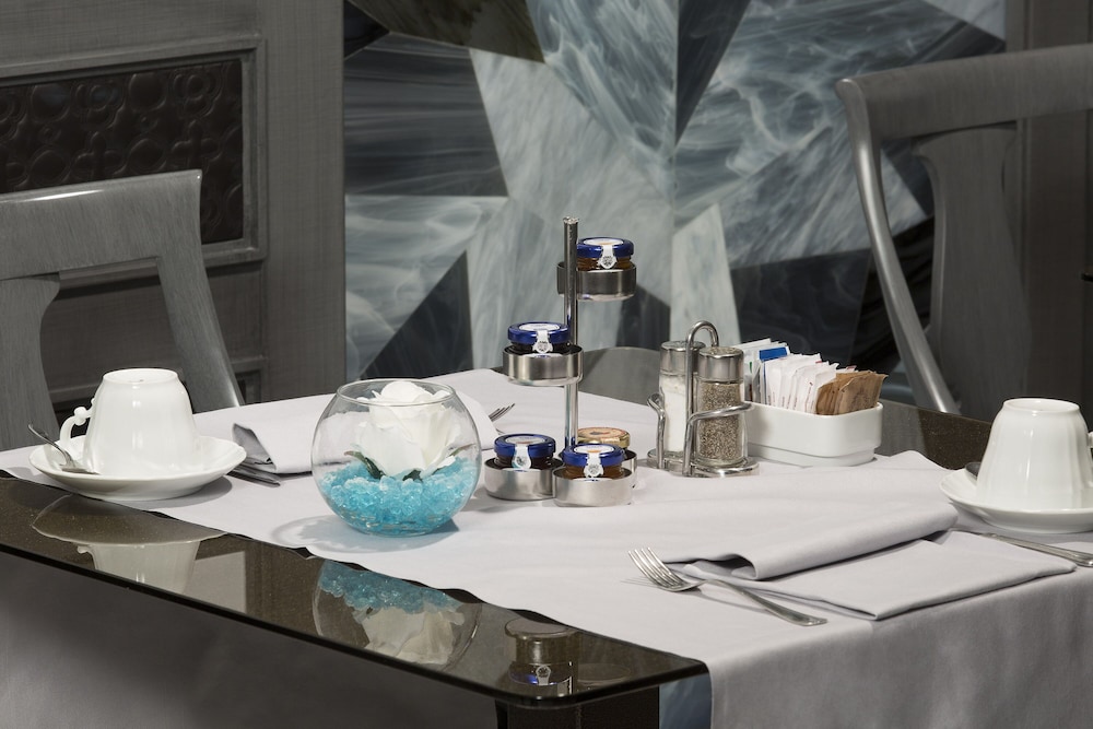 Hotel Artemide — Restaurant & bars in Rome, Lazio