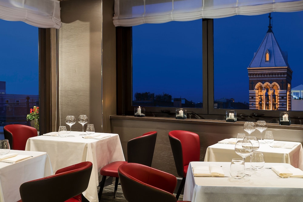 Hotel Artemide — Restaurant & bars in Rome, Lazio