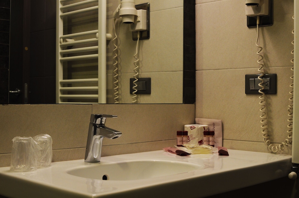 Hotel Artis — Hotel rooms in Rome, Lazio