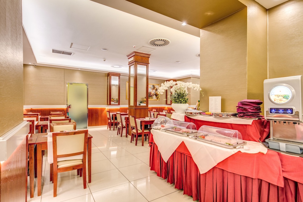 Augusta Lucilla Palace — Restaurant & bars in Rome, Lazio